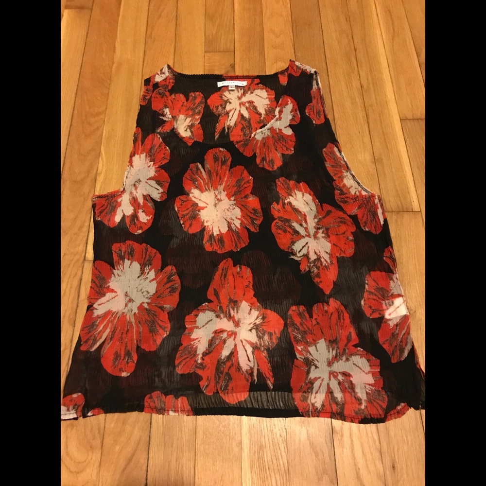 Claudia Richard floral top